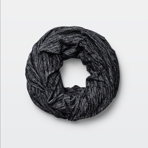 Aritzia Wilfred Free - Bax Scarf - Picture 3 of 4